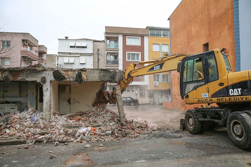 Bucalı hemşehrilerin can ve mal g&uuml;venliği i&ccedil;in &ccedil;alışmalarına hız katan