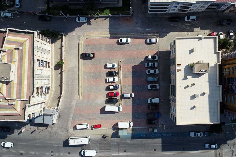 Kentteki trafik sıkışıklığı ve park yeri sorununu &ccedil;&ouml;zmek i&ccedil;in &ccedil;alışmalarını