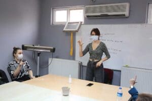 Buca Belediyesi&rsquo;nin hobi ve meslek edindirme kursları, 8 merkezde kapılarını