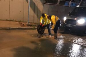 Buca Belediyesi, d&uuml;n akşam saatlerinde başlayan ve kenti olumsuz etkileyen