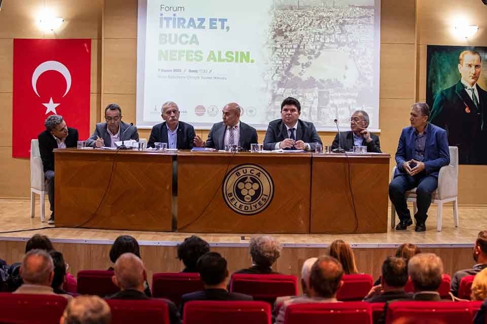 İzmir'de meslek odaları ve sivil toplum &ouml;rg&uuml;tleri yıkılan Buca Cezaevi