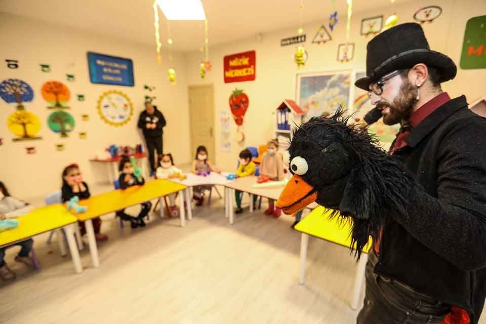 Buca&nbsp;Belediyesi&rsquo;nin d&uuml;zenlediği 23 Nisan &Ccedil;ocuk Şenliği, yarı zamanlı eğitim merkezlerinde