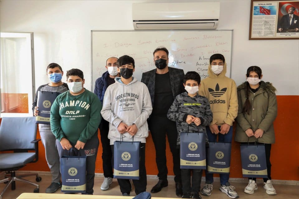 Sosyal belediyecilik anlayışıyla kente hizmetlerini aralıksız s&uuml;rd&uuml;ren Buca Belediyesi, AHBAP