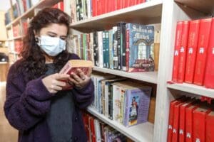 Buca&nbsp;Belediyesi, &ldquo;Her Bir Kitap Yeni Bir Hayat&rdquo; sloganıyla kitap toplama