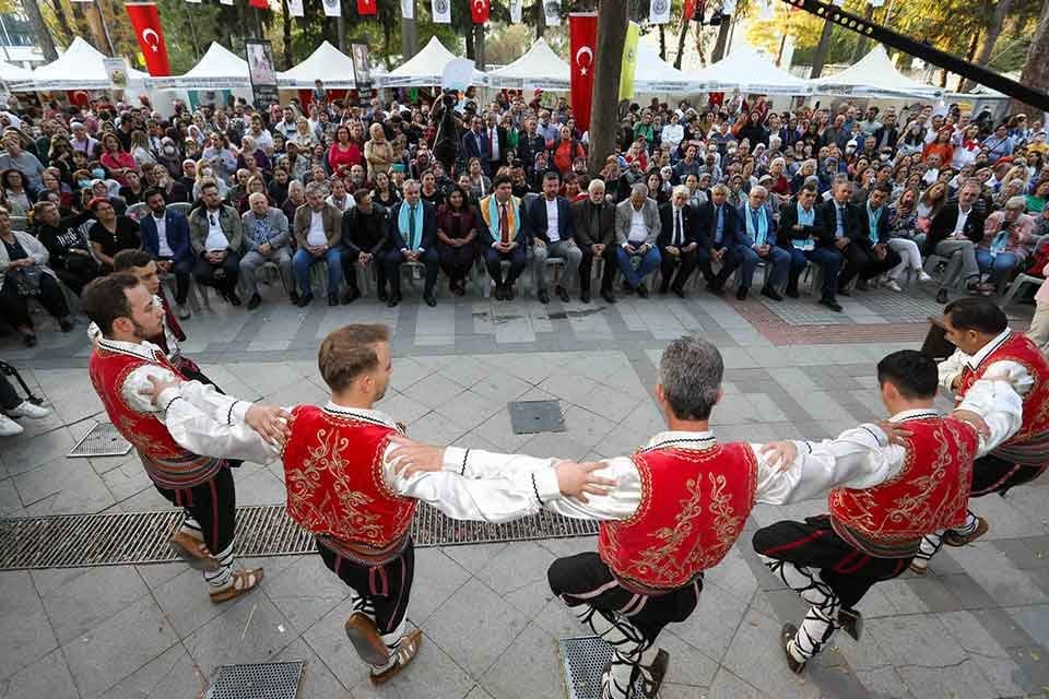 BUCA&nbsp;Belediyesi&rsquo;nin&nbsp;bu yıl 10. kez d&uuml;zenlediği Uluslararası Balkan Festivali, b&uuml;y&uuml;k bir