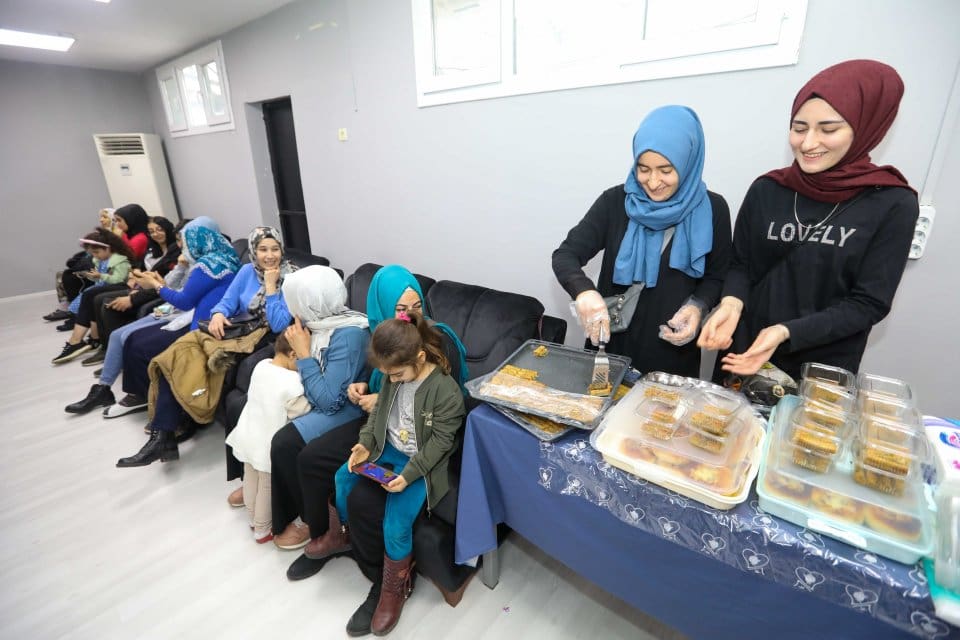 Kadınların ekonomik hayata katılmaları i&ccedil;in &ccedil;alışmalarını aralıksız olarak s&uuml;rd&uuml;ren Buca
