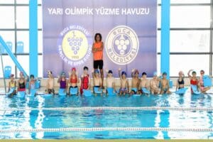 &Ouml;ZELLİKLE &ccedil;ocuk ve gen&ccedil;lerin zararlı alışkanlıklardan uzak durması i&ccedil;in sportif