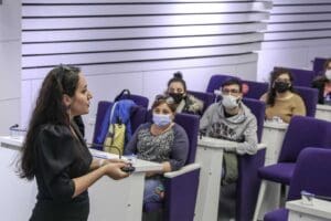 Kurduğu istihdam birimiyle y&uuml;zlerce kişiye iş imk&acirc;nı yaratan Buca Belediyesi,