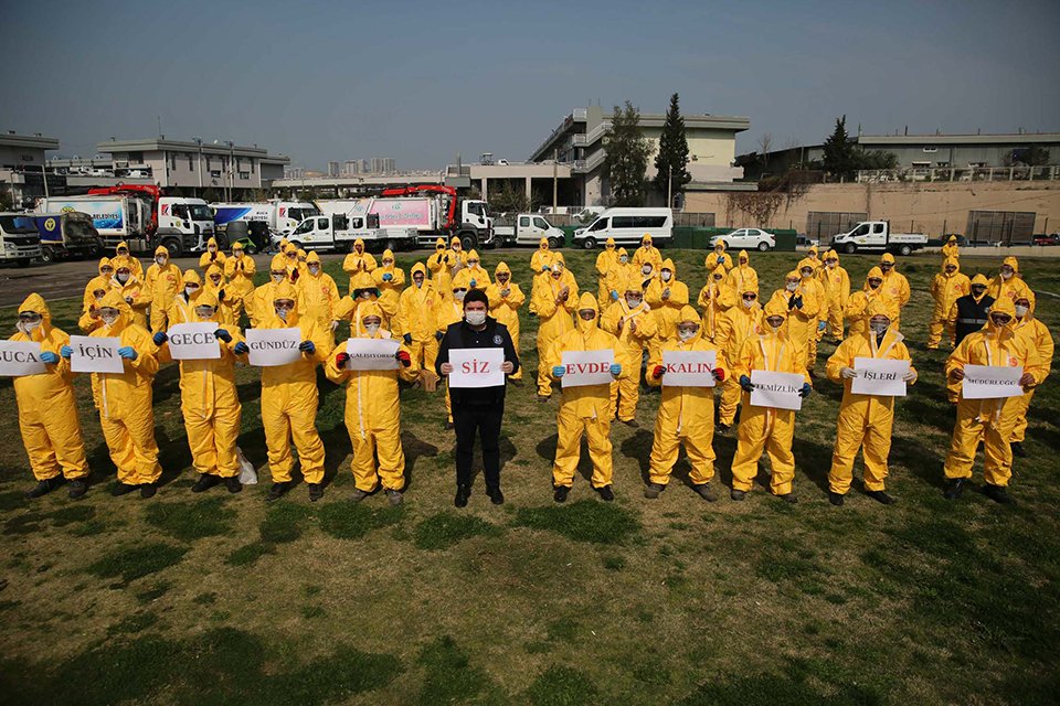 T&uuml;rkiye&rsquo;nin bir yılı geride bıraktığı pandemi d&ouml;neminde Buca Belediyesi, koronavir&uuml;s
