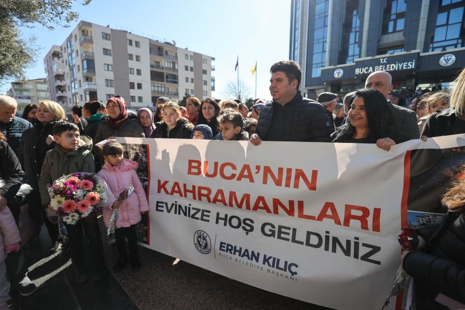 T&uuml;rkiye&rsquo;yi sarsan depremlerin ardından b&ouml;lgede canla başla &ccedil;alışan Buca Belediyesi&rsquo;nin