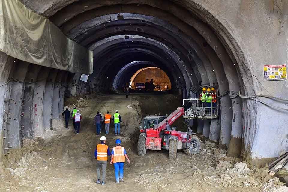 İzmir B&uuml;y&uuml;kşehir Belediyesi, Konak ile Bornova arasını 10 dakikaya indirerek