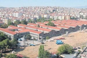 Buca Esnaf ve Sanatkarlar Odası Başkanı Turan Yazgan,&nbsp; il&ccedil;edeki cezaevinin