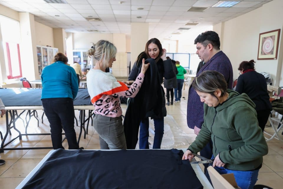 Buca Belediyesi Kadın Aktivite Merkezi, afet b&ouml;lgesine destek olmak i&ccedil;in