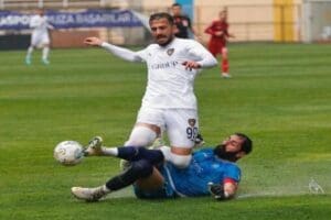 TFF 2'nci Lig Kırmızı Grup'ta zirve yarışında &uuml;st &uuml;ste puan