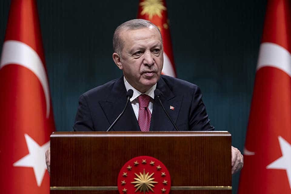 1 Haziran'da kademeli normalleşme s&uuml;recine ge&ccedil;ilmesinin ardından milyonlarca vatandaş g&ouml;z&uuml;n&uuml;