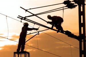 İzmir'de bug&uuml;n elektrik kesintisi olacak mı? İzmir'de hangi il&ccedil;elerde kesintiler