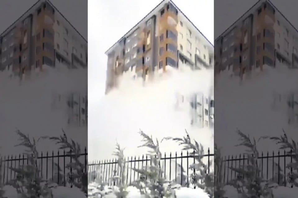 Malatya&rsquo;da &ldquo;depreme dayanıklı&rdquo; denilerek milyonlarca liraya satılan l&uuml;ks dairelerin yer