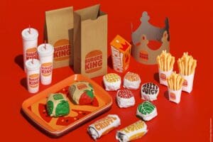 Burger King Brezilya, fast-food zincirinin k&ouml;pekler i&ccedil;in atıştırmalık &uuml;r&uuml;n&uuml; olan