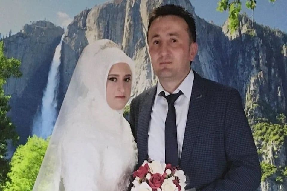 Bursa'da, eşi Nazlı Meral'i bı&ccedil;aklayarak &ouml;ld&uuml;rd&uuml;ğ&uuml; iddiasıyla tutuklanan Nurullah Meral,