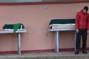 Hatay'da eşi Hilal Nur (25) ile depremde yıkılan binadan sağ