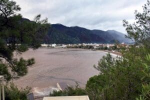 Muğla'nın Marmaris il&ccedil;esindeki b&uuml;y&uuml;k orman yangını sonrası yağmurlarla oluşan erozyon