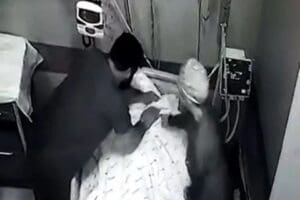 Tokat'ta beyin kanaması nedeniyle tedavi g&ouml;ren Metin Ak&ccedil;a'ya (62), yoğun