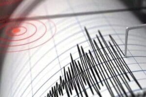 Manisa'nın Soma il&ccedil;esinde saat 14.55'te 4.3 b&uuml;y&uuml;kl&uuml;ğ&uuml;nde deprem meydana geldi.
