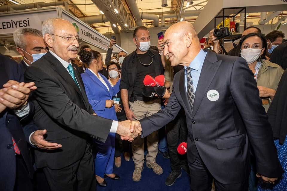 İzmir B&uuml;y&uuml;kşehir Belediye Başkanı Tun&ccedil; Soyer'in &ldquo;Başka Bir Tarım M&uuml;mk&uuml;n&rdquo;