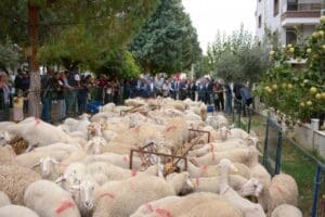 İzmir B&uuml;y&uuml;kşehir Belediye Başkanı Tun&ccedil; Soyer&rsquo;in &ldquo;Başka Bir Tarım M&uuml;mk&uuml;n&rdquo;