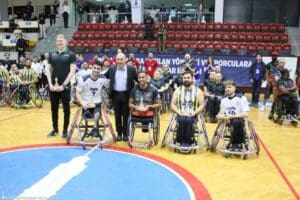 İzmir B&uuml;y&uuml;kşehir Belediyesi Gen&ccedil;lik ve Spor Kul&uuml;b&uuml; Tekerlekli Sandalye Basketbol