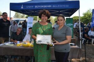 İzmir B&uuml;y&uuml;kşehir Belediye Başkanı Tun&ccedil; Soyer&rsquo;in &ldquo;Başka Bir Tarım M&uuml;mk&uuml;n&rdquo;