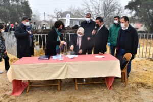 Kırsalda kalkınmaya büyük önem veren İzmir Büyükşehir Belediyesi, üreticiye desteğini