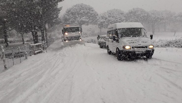 Büyükşehir'den kar raporu: 78 köy ve mahalle yolunda çalışma