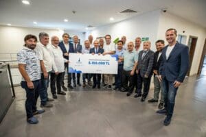 İzmir B&uuml;y&uuml;kşehir Belediyesi, İzmir Amat&ouml;r Spor Kul&uuml;pleri Federasyonu'na 5 milyon