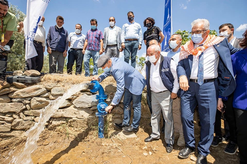 İzmir B&uuml;y&uuml;kşehir Belediye Başkanı Tun&ccedil; Soyer'in "Başka Bir Tarım M&uuml;mk&uuml;n"