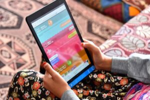 Pandemi nedeniyle uzaktan eğitim gören ve ihtiyaç sahibi öğrencilere destek