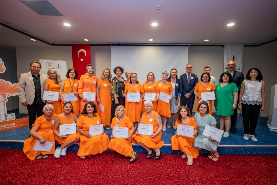 İzmir B&uuml;y&uuml;kşehir Belediyesi b&uuml;nyesinde kurulan ANAHTAR Kadın &Ccedil;alışmaları B&uuml;t&uuml;nc&uuml;l Hizmet