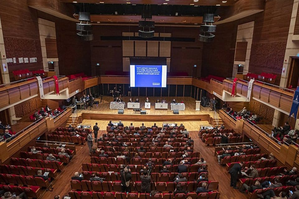 İzmir B&uuml;y&uuml;kşehir Belediyesi Meclis Toplantısı Nisan Ayı &Uuml;&ccedil;&uuml;nc&uuml; Birleşimi İBB