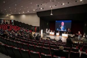 İzmir B&uuml;y&uuml;kşehir Belediyesi Eyl&uuml;l ayı meclis toplantısı b&uuml;y&uuml;kşehir belediye başkanı