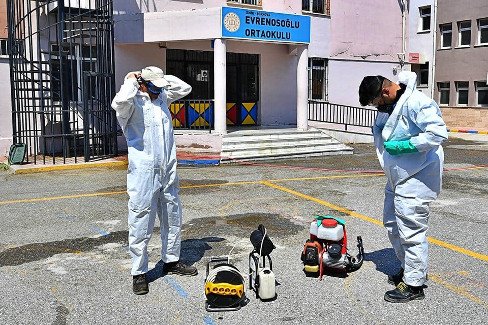 İzmir B&uuml;y&uuml;kşehir Belediyesi koronavir&uuml;sle m&uuml;cadele &ouml;nlemleri kapsamında 6 Eyl&uuml;l&rsquo;de y&uuml;z