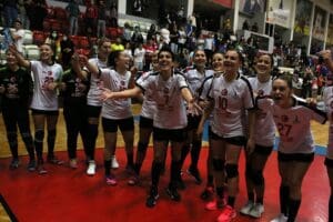 İzmir B&uuml;y&uuml;kşehir Belediyesi Gen&ccedil;lik ve Spor Kul&uuml;b&uuml; Hentbol Kadın Takımı,&nbsp;