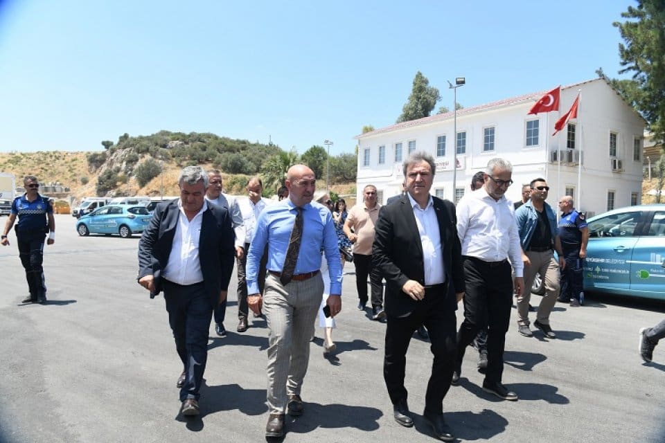 Bornova Belediye Başkanı Dr. Mustafa İduğ ve İzmir B&uuml;y&uuml;kşehir Belediye
