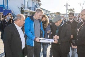 İzmir B&uuml;y&uuml;kşehir Belediyesi&rsquo;nin Sığacık&rsquo;ta yaptığı kıyı d&uuml;zenleme &ccedil;alışması tamamlandı. Yenilenen