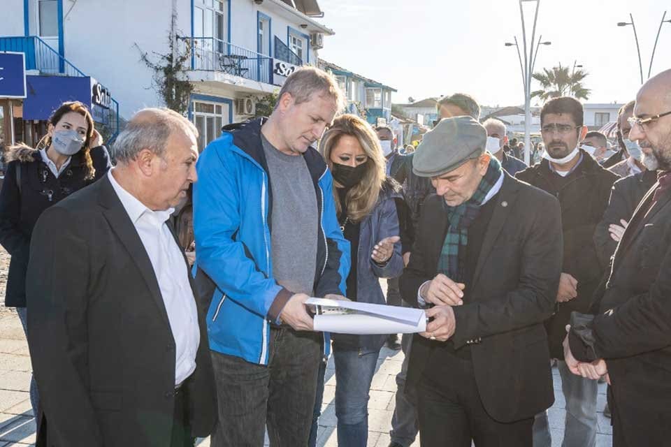 İzmir B&uuml;y&uuml;kşehir Belediyesi&rsquo;nin Sığacık&rsquo;ta yaptığı kıyı d&uuml;zenleme &ccedil;alışması tamamlandı. Yenilenen
