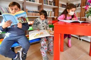 İzmir B&uuml;y&uuml;kşehir Belediye Başkanı Tun&ccedil; Soyer'in yukarı mahallelerin sorunlarını hızlı