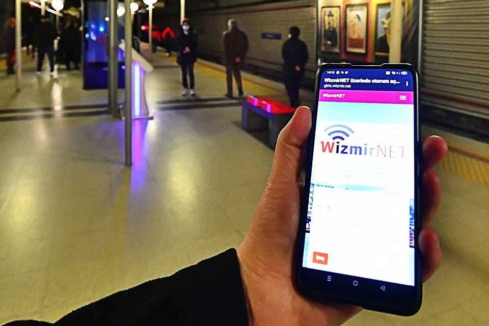 İzmir B&uuml;y&uuml;kşehir Belediyesi, Başkan Tun&ccedil; Soyer&rsquo;in gen&ccedil;lere iletişim &ouml;zg&uuml;rl&uuml;ğ&uuml; hedefi