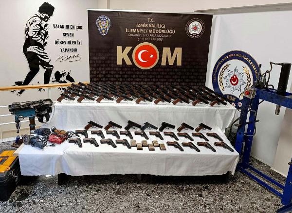 İzmir Organize Şube Müdürlüğü ekipleri, yasa dışı silah imalatı ve