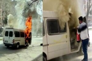 Sakarya'nın Karasu il&ccedil;esinde park halinde bırakılan minib&uuml;s, &ccedil;akmaklık kısmından &ccedil;ıktığı