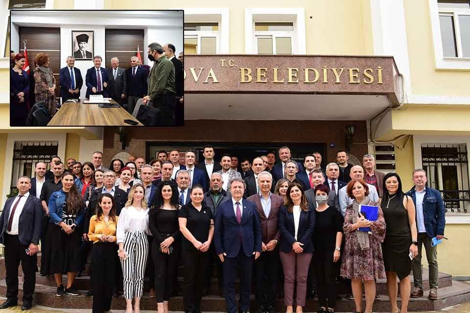 Bornova Belediyesi &ccedil;alışanları, g&ouml;revdeki &uuml;&ccedil;&uuml;nc&uuml; yılını tamamlayan Bornova Belediye Başkanı