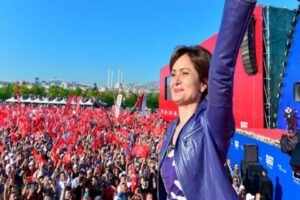 CHP İstanbul İl Başkanı Canan Kaftancıoğlu, Cumhurbaşkanlığı İletişim Başkanı Fahrettin